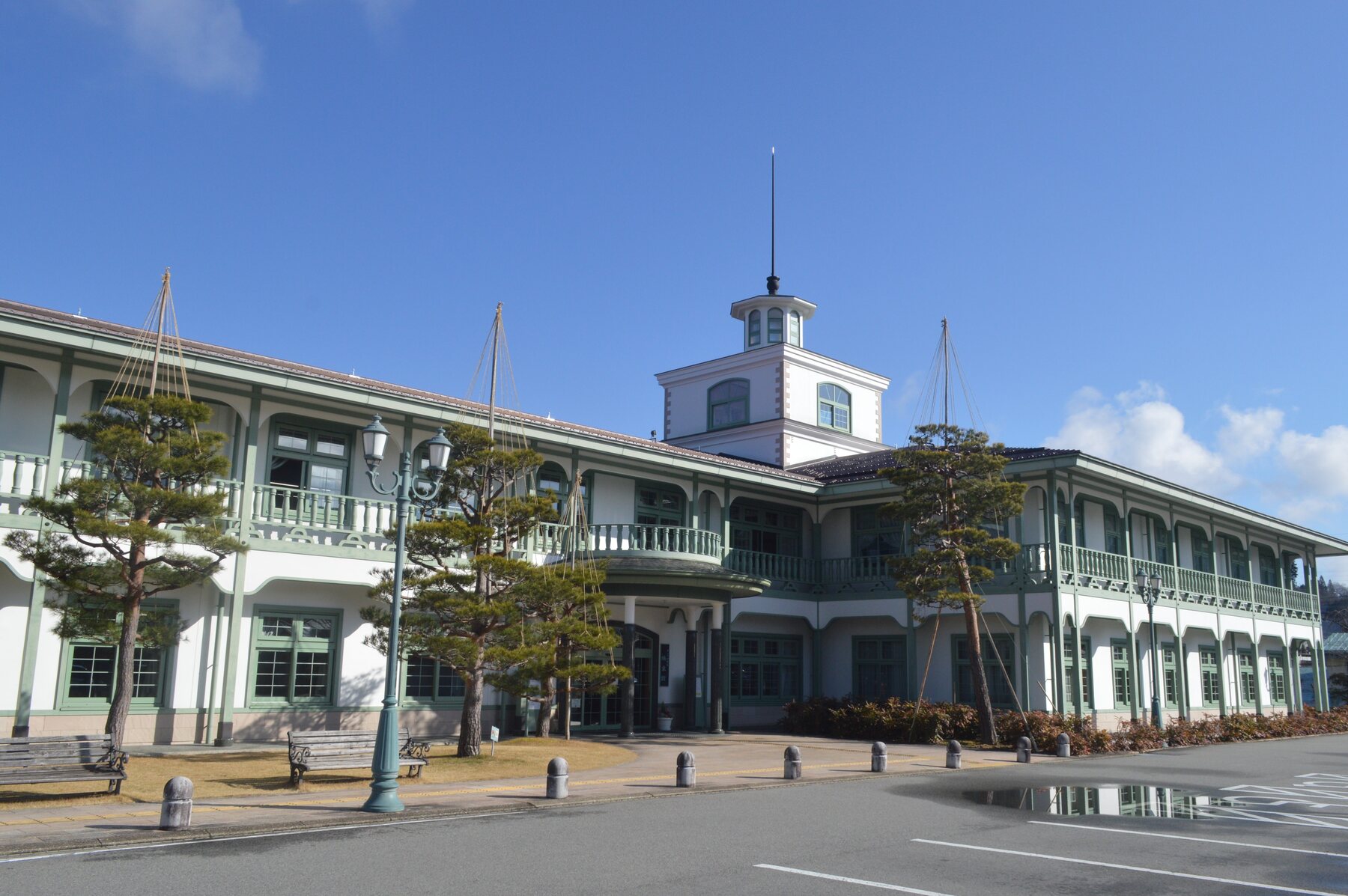 Takayama City Library Kanshokan exterior
