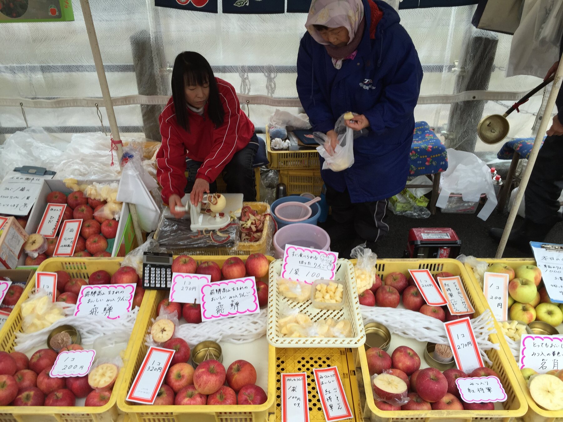 Miyagawa Morning Market beside the river in Takayama