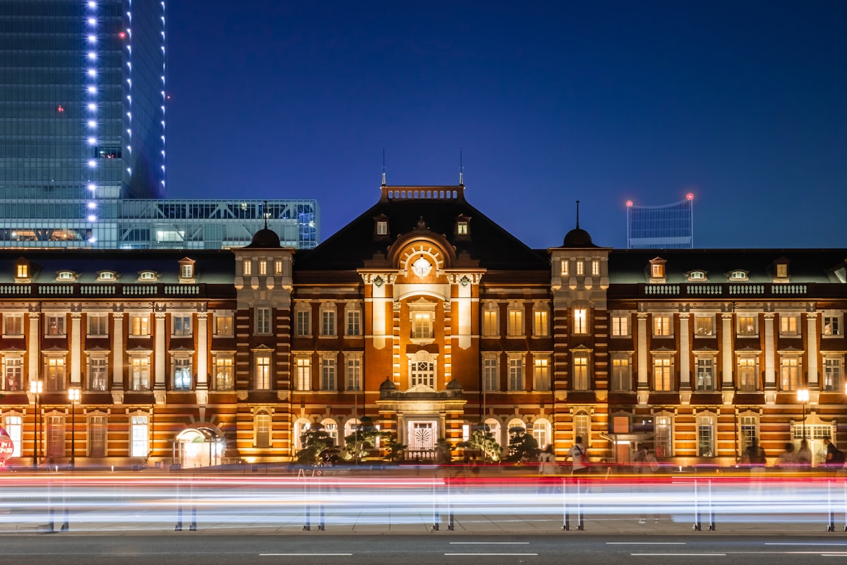 Tokyo Station Marunouchi facade at night